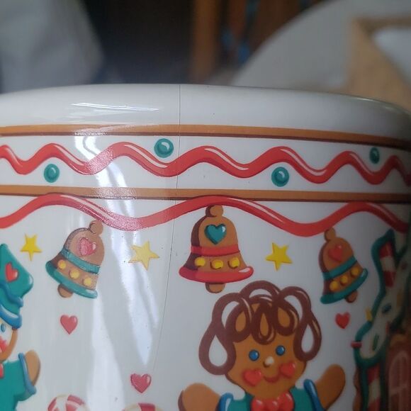Vintage Teleflora Holiday Cookie Treat Canister with Gingerbread Snowman Theme - Picture 10 of 10
